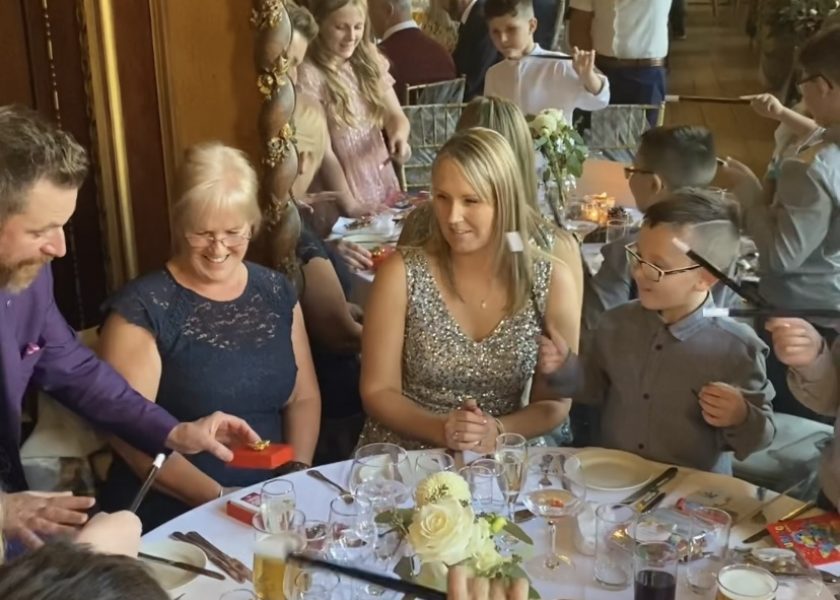 wedding guest table magic